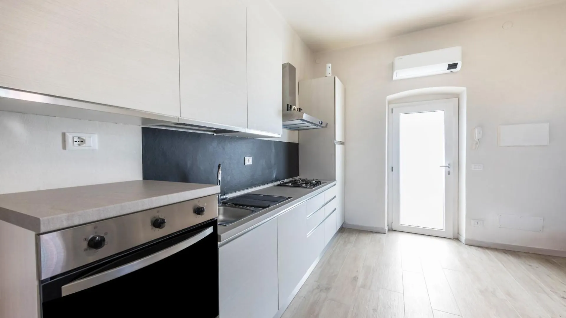 Apartment Appartamento La Pergola Moniga del Garda Italy